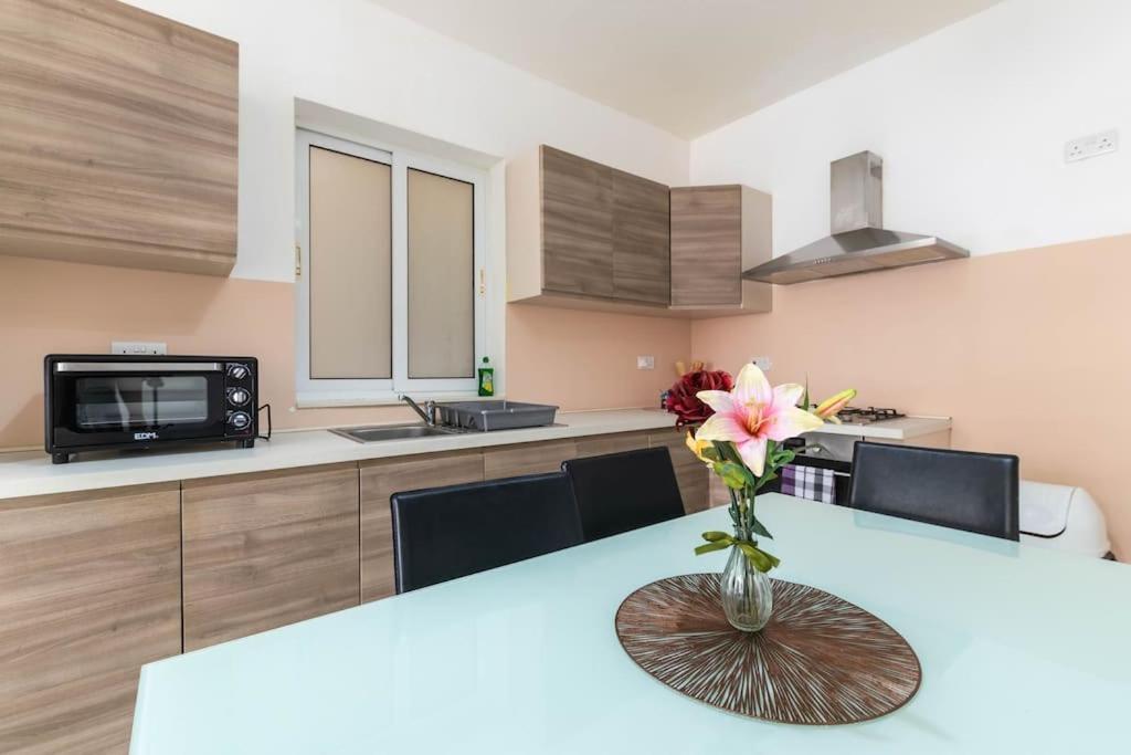 Cozy Apartment, Close To The Sea C4 세인트폴스베이 외부 사진